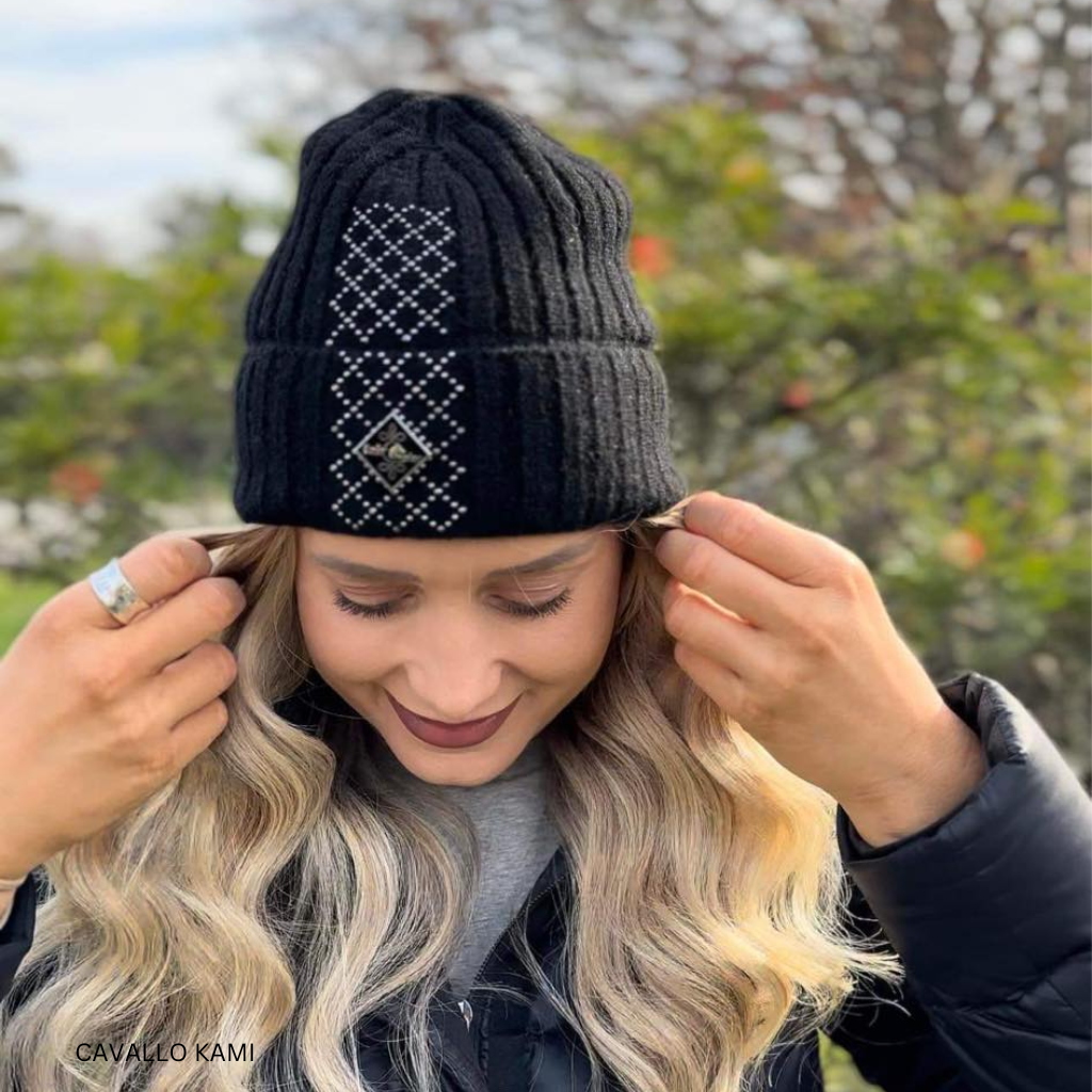 FairPlay Kami Winter Beanie with Crystal Pattern – Horse in the Box