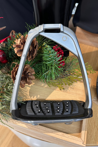 Flex-On Iron-S Safety Inclined Ultra Grip Stirrups Matte Grey/Black/Black