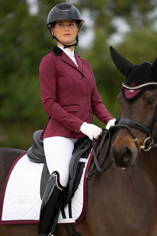 Equestrian Stockholm Dressage Saddle Pad Modern White Merlot