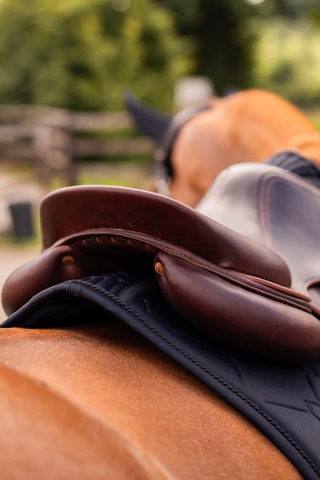 Samshield Spineshield Embroidery Jump Saddle Pad