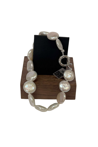 Loona Coin Pearl Bracelet