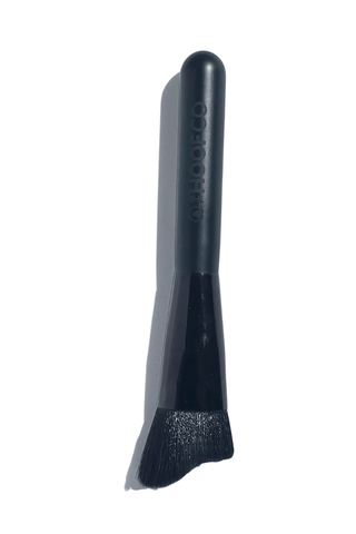 The Hoof Co Kabuki Brush