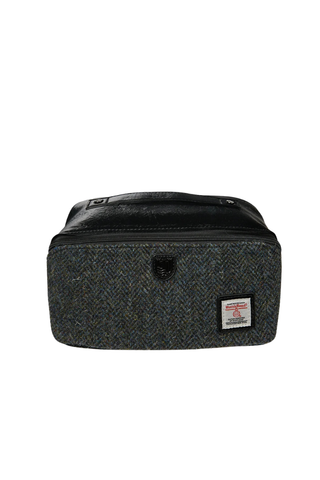 Islander Toiletry Bag