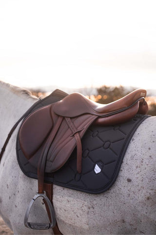 Samshield Spineshield Embroidery Jump Saddle Pad