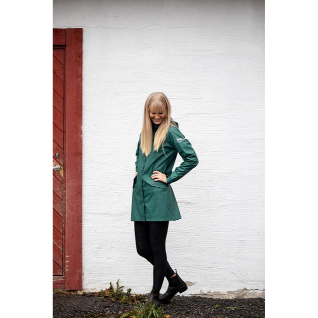 Horze Billie Ladies Rain Jacket Horse in the Box