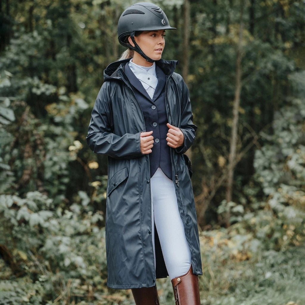Mountain raincoat deals